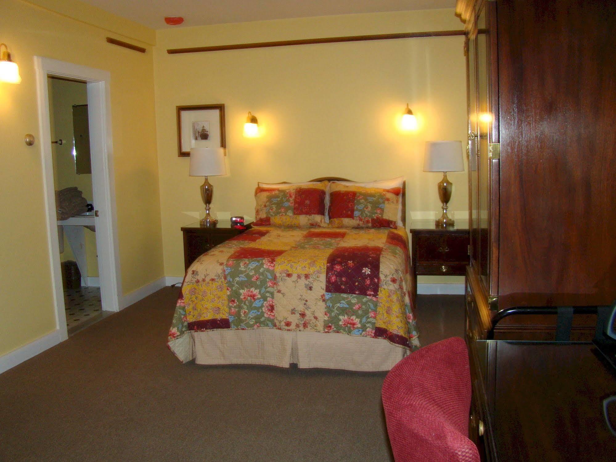 Belfast Breeze Inn Экстерьер фото